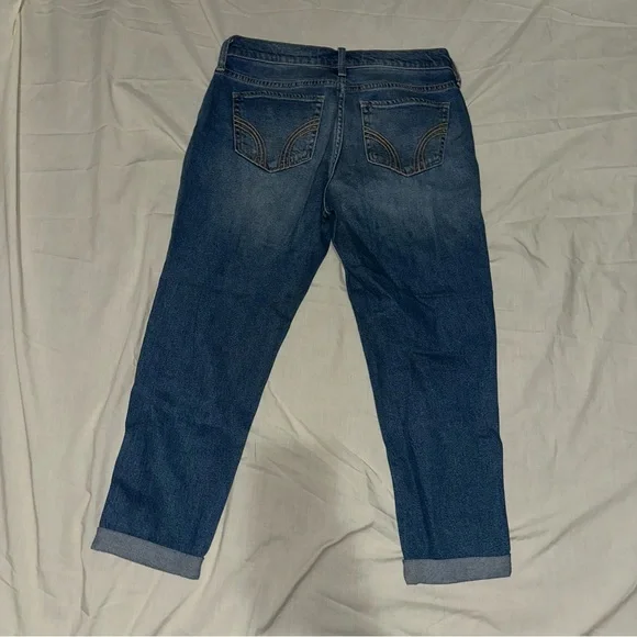 Hollister Low-Rise Crop Boyfriend “Hollister Vintage Stretch” Distressed Jeans - Picture 2 of 16